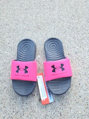 Under Armour Pink & Black Slide Sandals Little Girls Size 1Y